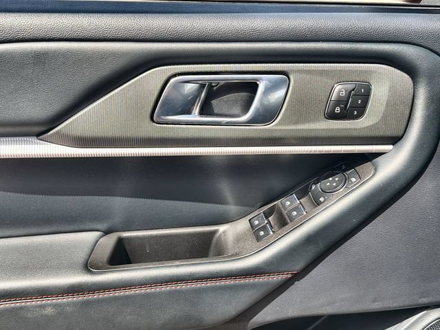 Used 2025 Ford Explorer ST-Line w/ Premium Package RWD image 13