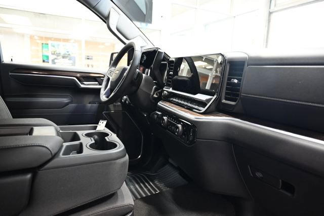 New 2026 Chevrolet Silverado 1500 LT AWD/4WD image 14