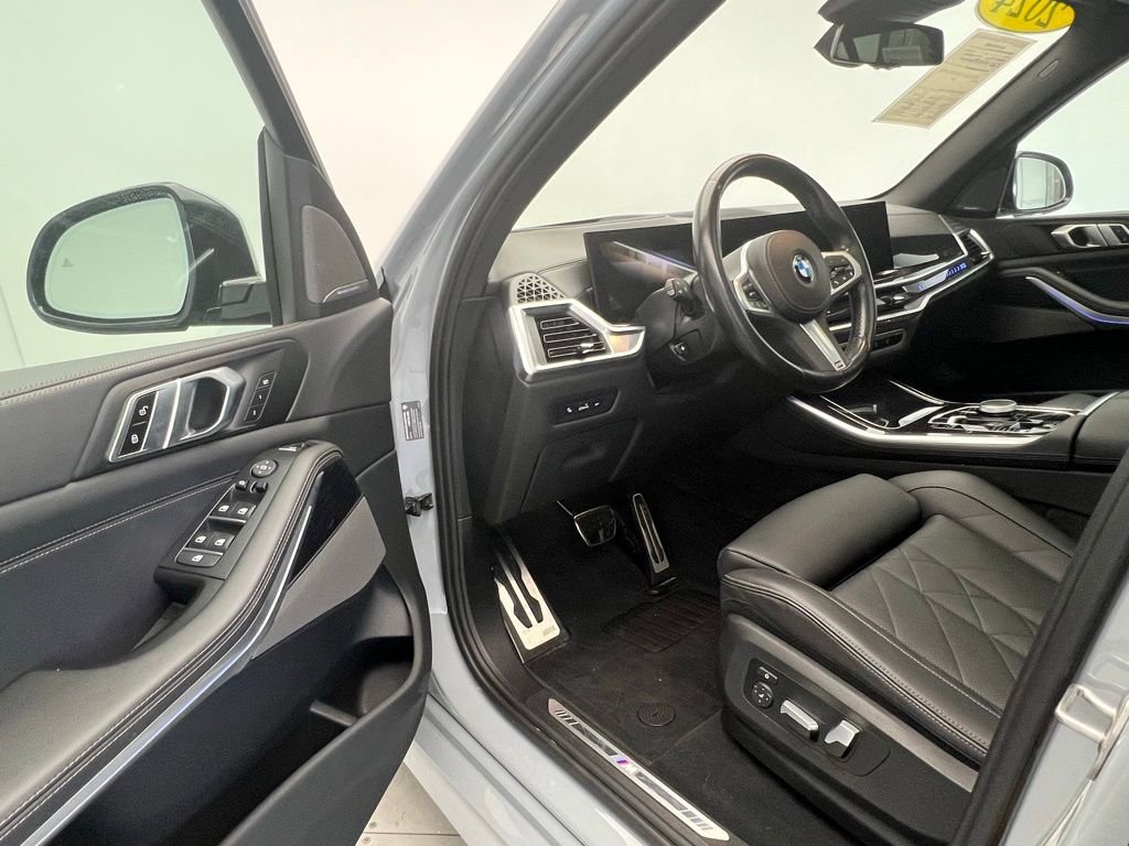Certified 2024 BMW X5 xDrive40i w/ M Sport Package image 22