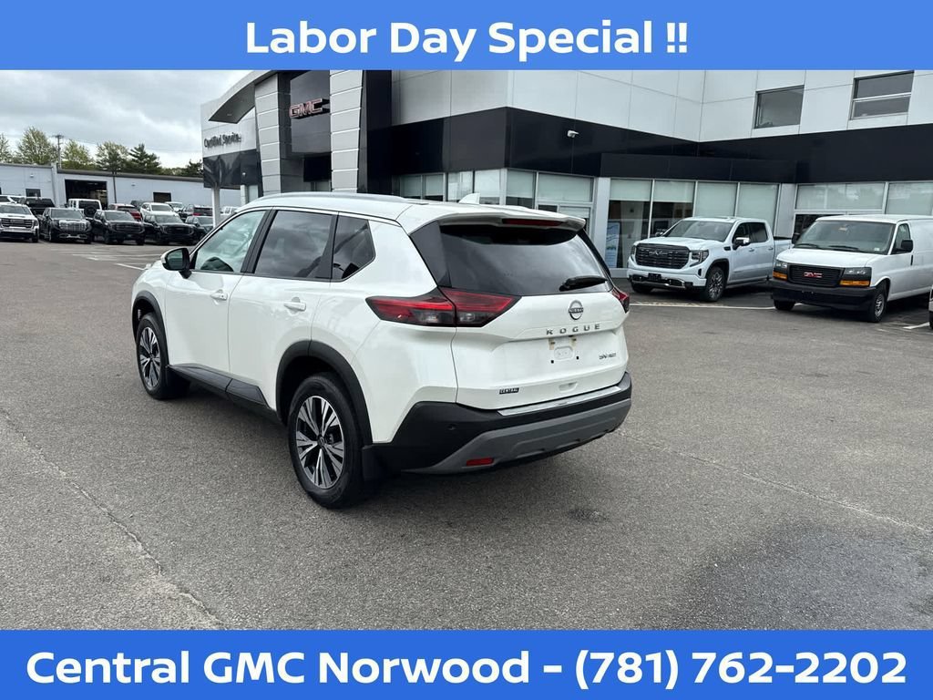 Used 2023 Nissan Rogue SV w/ SV Premium B Package AWD/4WD image 3