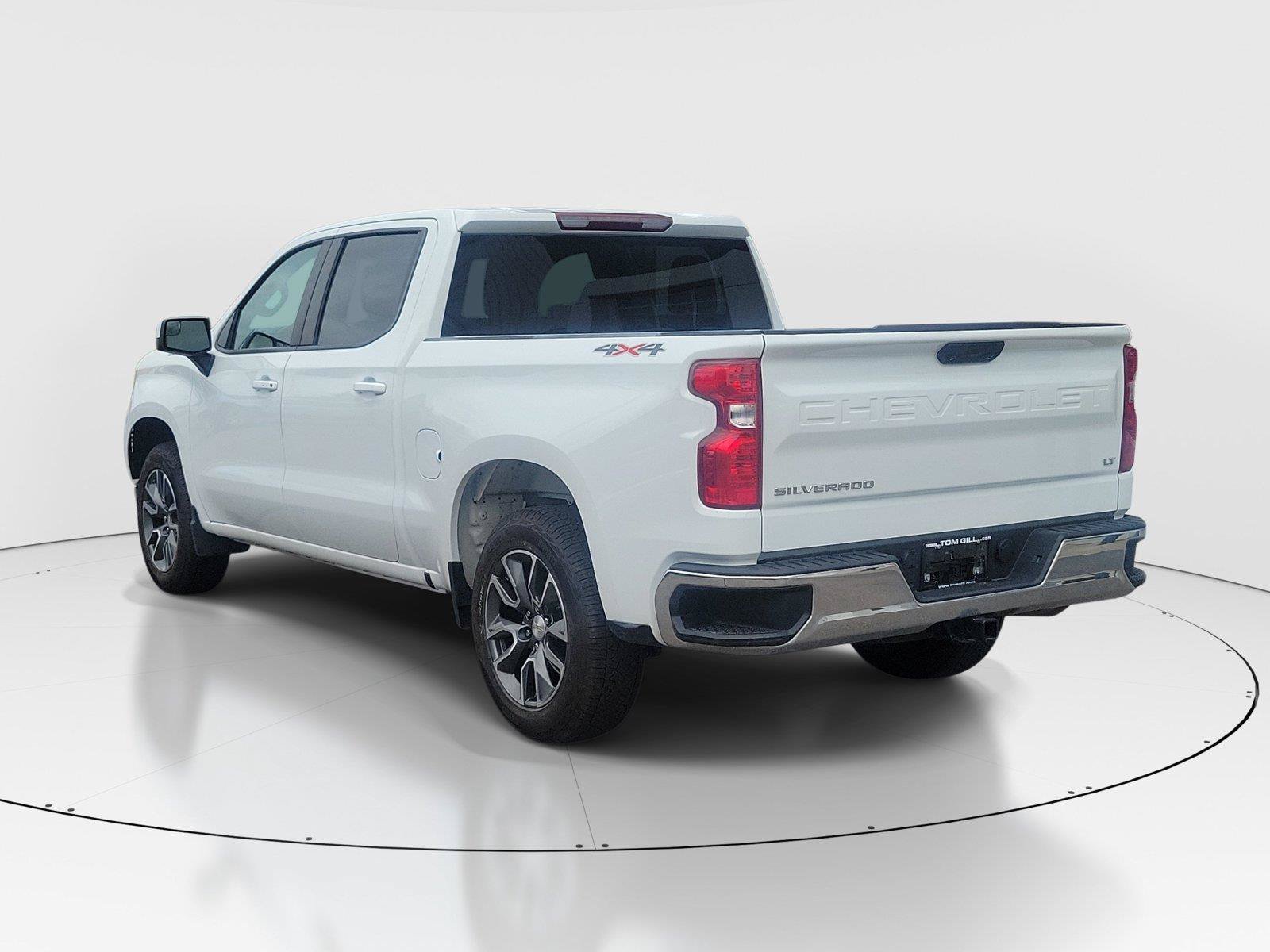 Used 2023 Chevrolet Silverado 1500 LT AWD/4WD image 3
