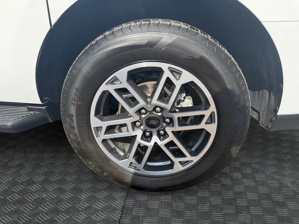 Used 2025 Ford Expedition Max Active image 14