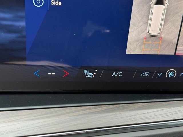 New 2026 Chevrolet Suburban LT w/ Comfort Package image 15