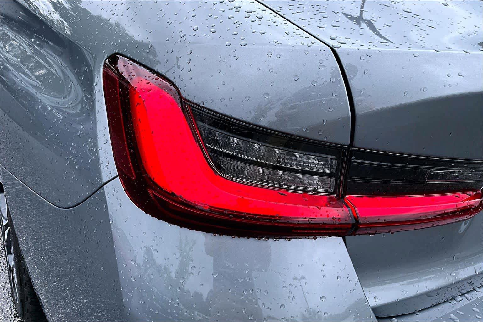 Certified 2025 BMW 330i Sedan RWD image 29