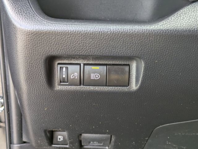 Used 2023 Toyota RAV4 LE AWD/4WD image 16