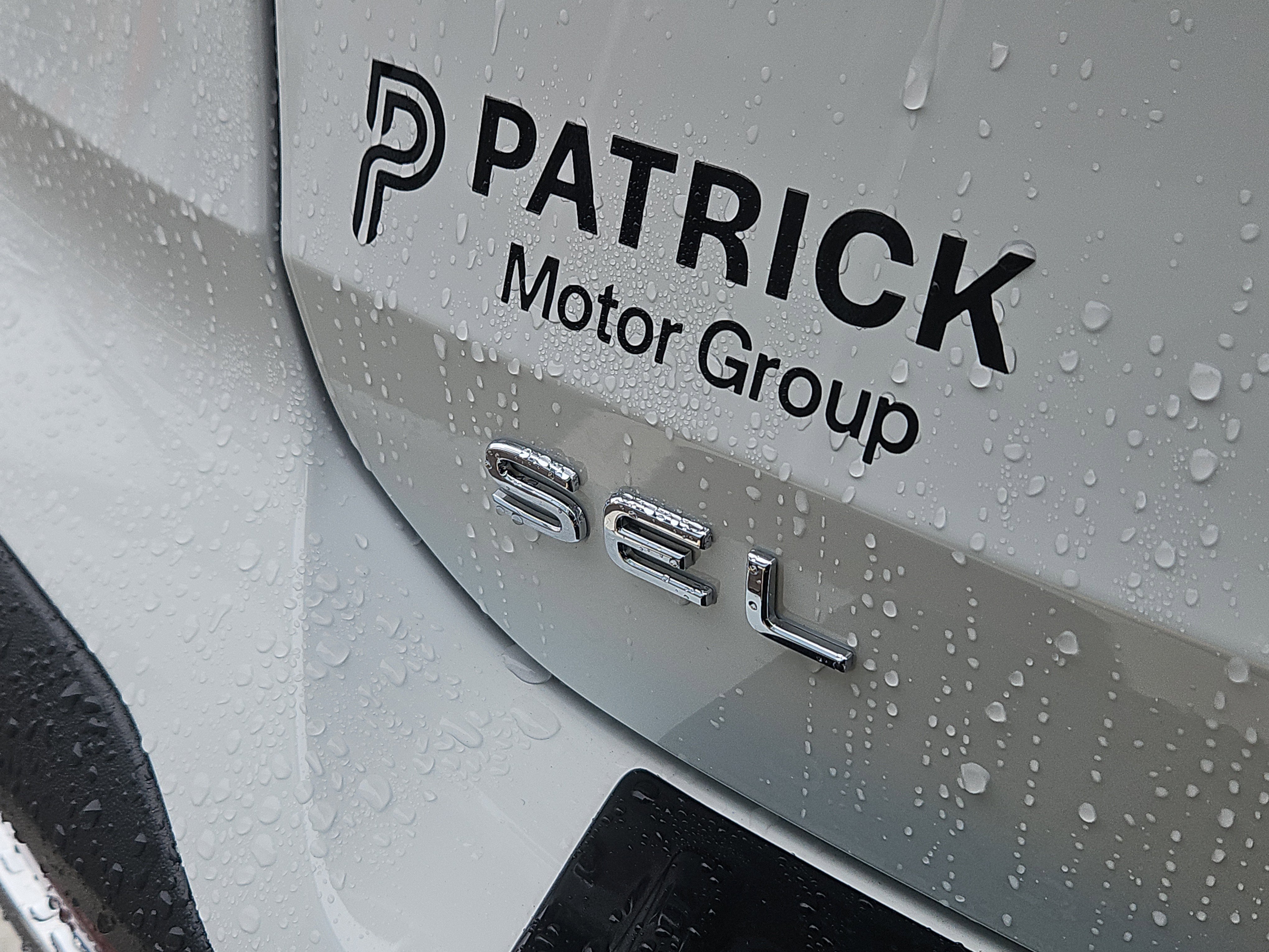 Used 2025 Volkswagen Taos SEL image 5