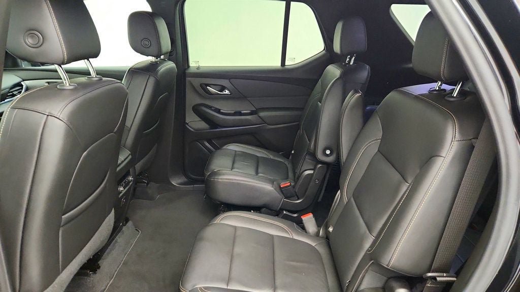 Used 2023 Chevrolet Traverse LT AWD/4WD image 19