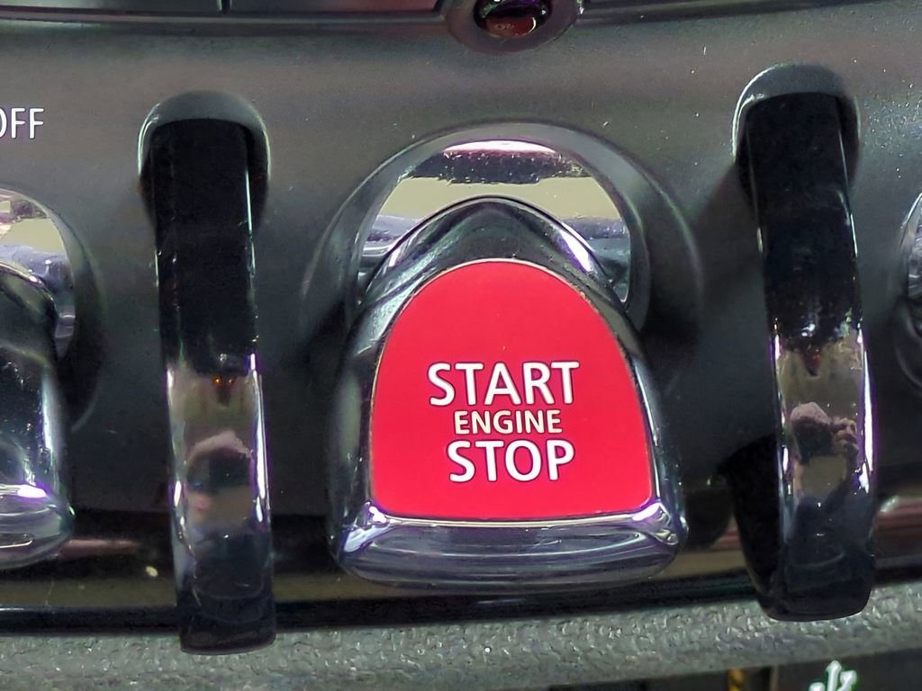 Used 2022 MINI Cooper Clubman S image 28