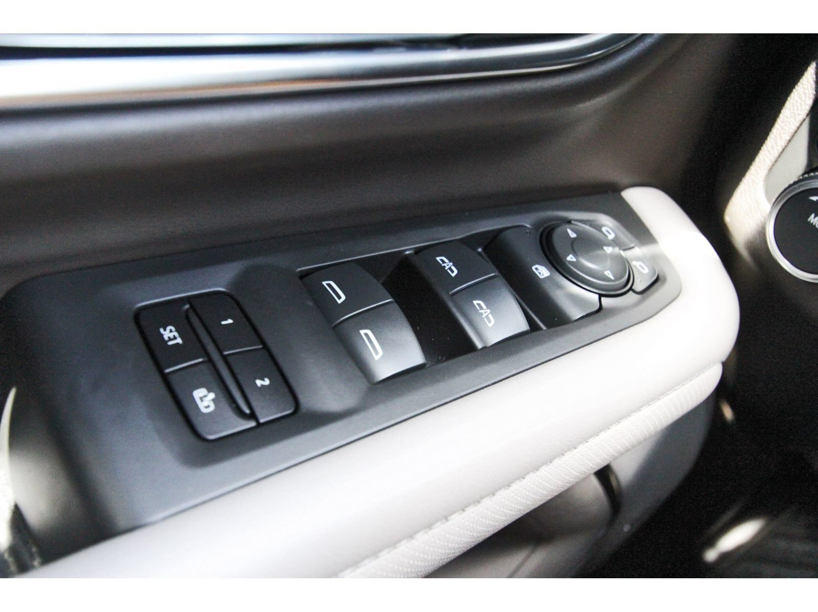 Used 2023 GMC Yukon XL SLT RWD image 20