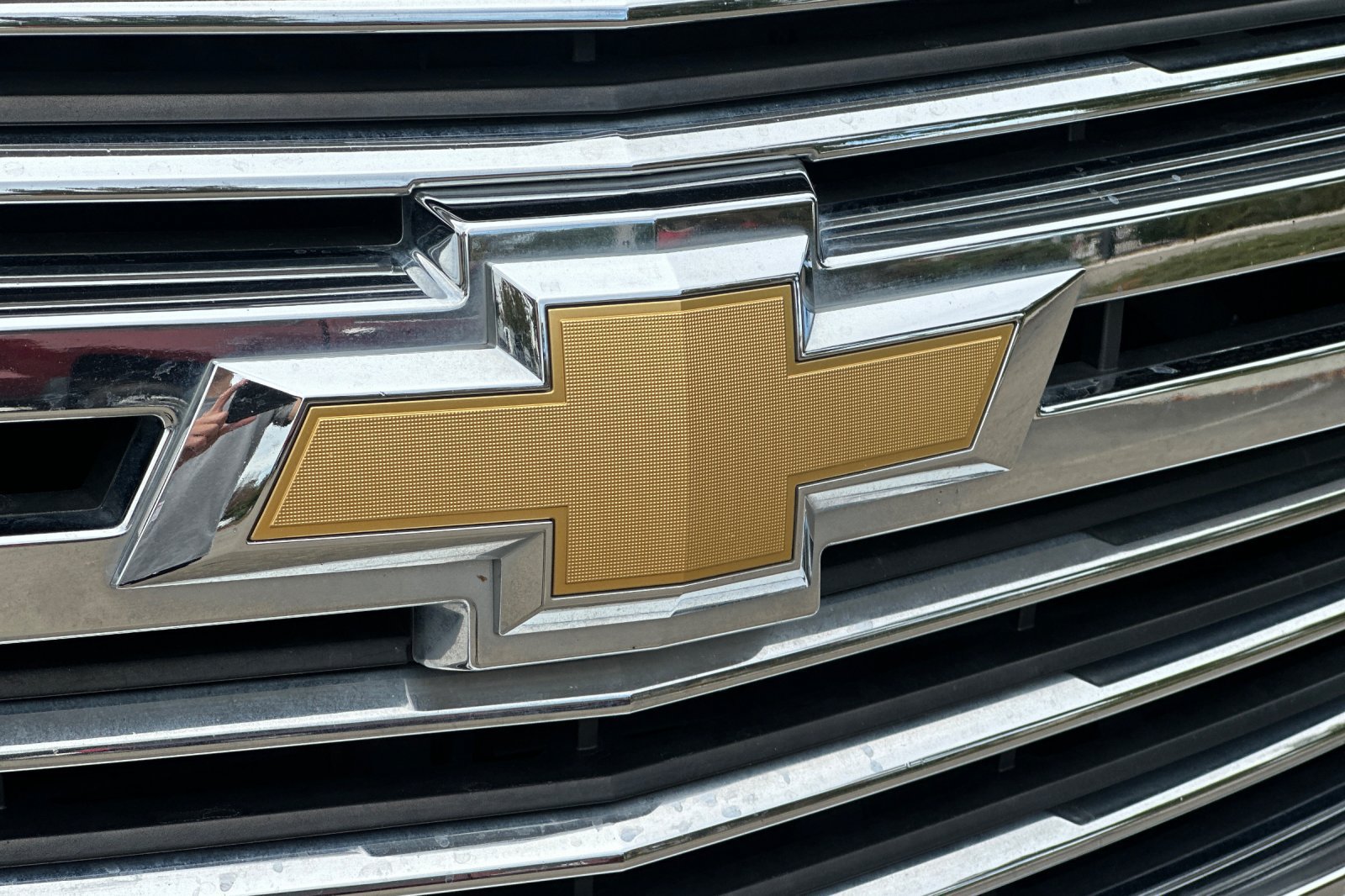 Used 2019 Chevrolet Suburban Premier w/ Premier Plus Edition AWD/4WD image 45