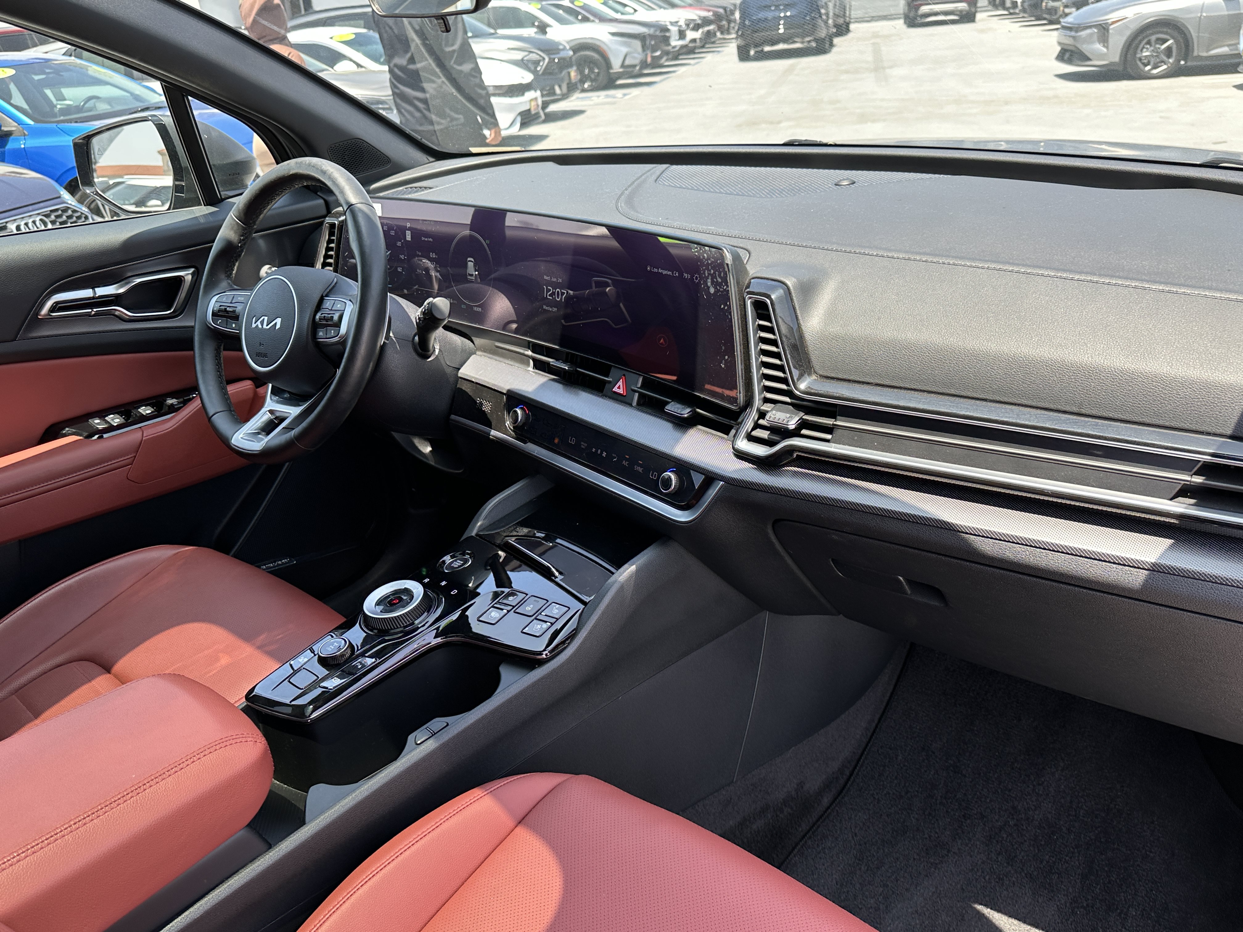 Certified 2025 Kia Sportage SX Prestige AWD/4WD image 14