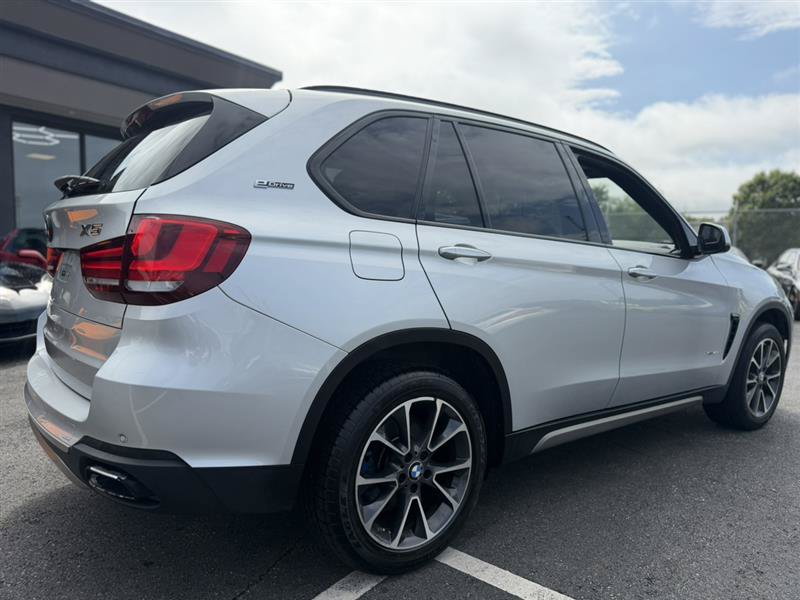 Used 2017 BMW X5 xDrive40e AWD/4WD image 8