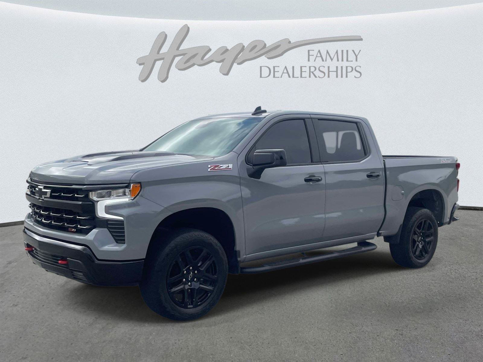 Used 2024 Chevrolet Silverado 1500 LT Trail Boss w/ Convenience Package II AWD/4WD image 7