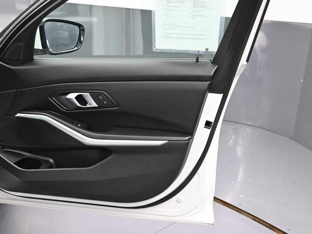 Used 2024 BMW 330i xDrive Sedan w/ Convenience Package image 35