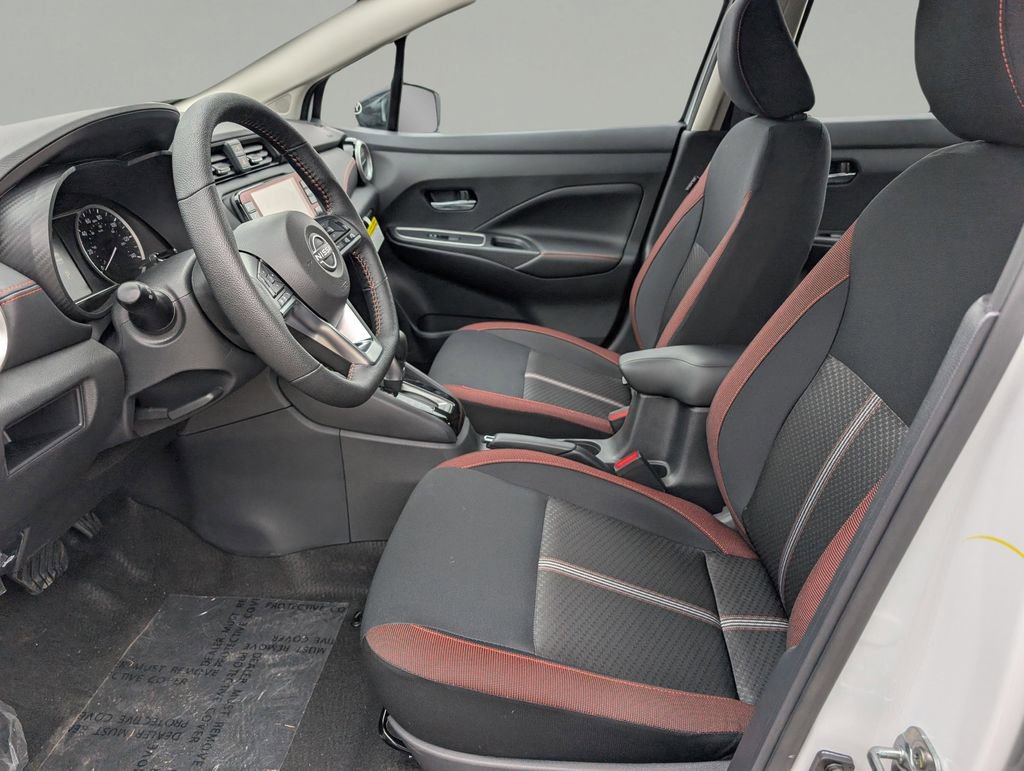 New 2025 Nissan Versa SR w/ Trunk Package image 17