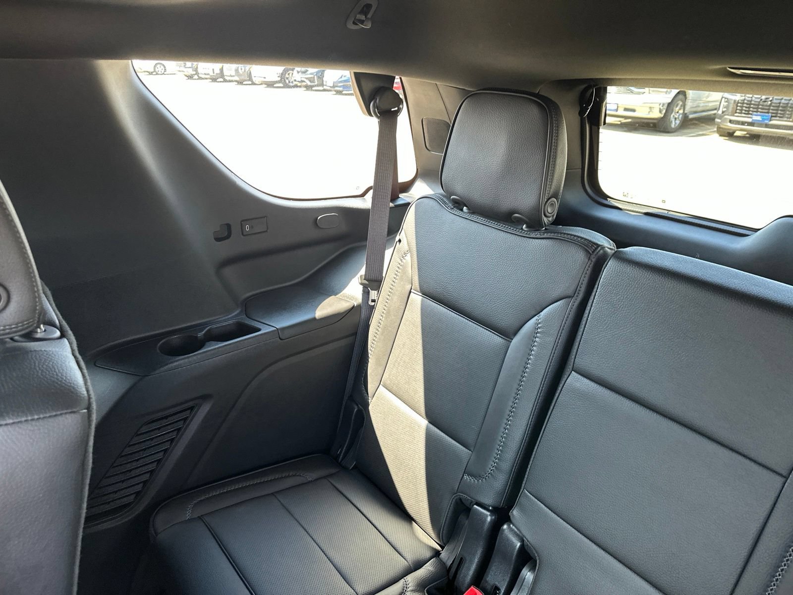 Used 2023 GMC Yukon Denali AWD/4WD image 27