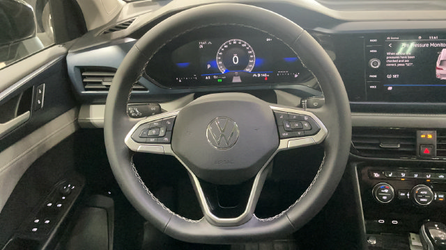Used 2024 Volkswagen Taos SE w/ Panoramic Sunroof Package AWD/4WD image 23