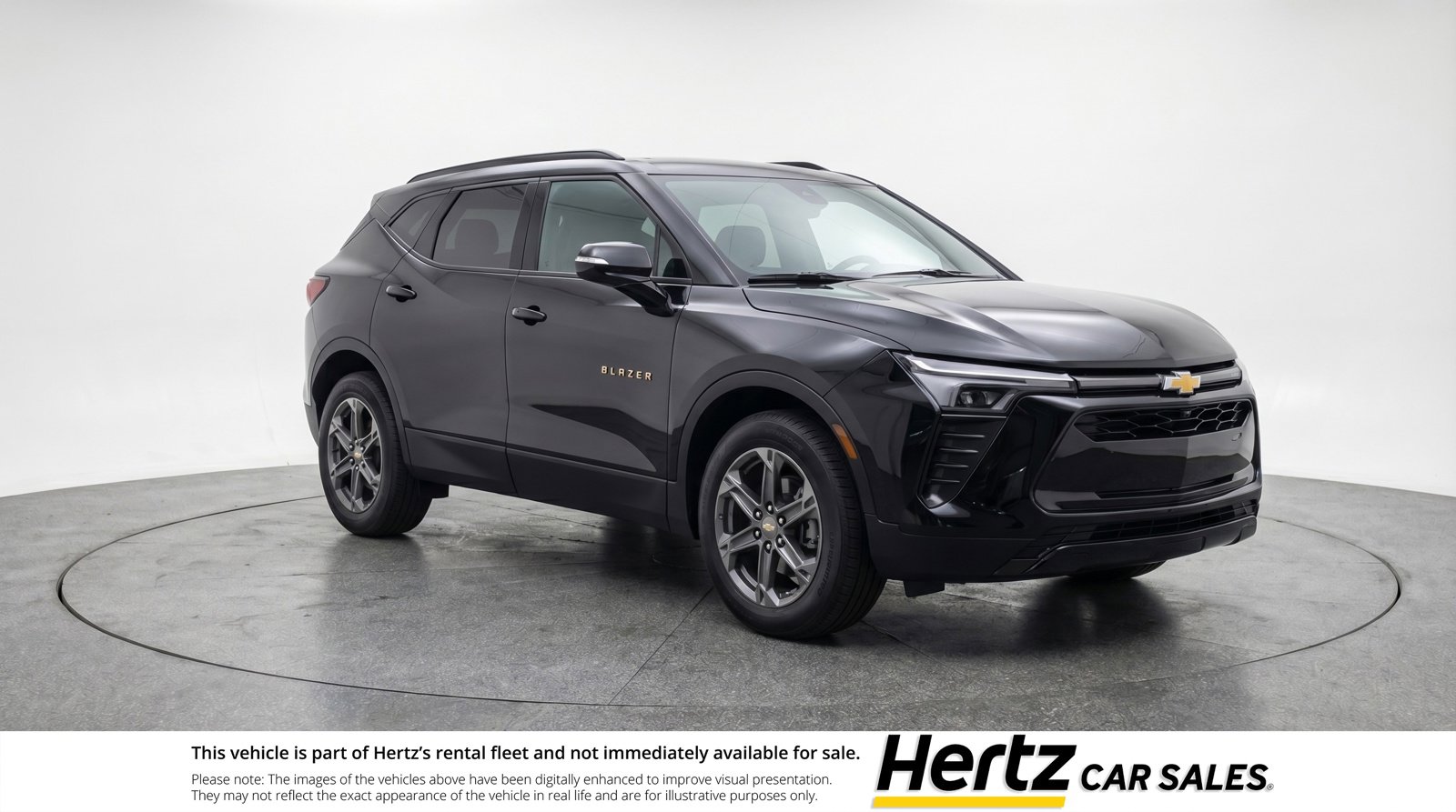 Used 2025 Chevrolet Blazer LT FWD image 1