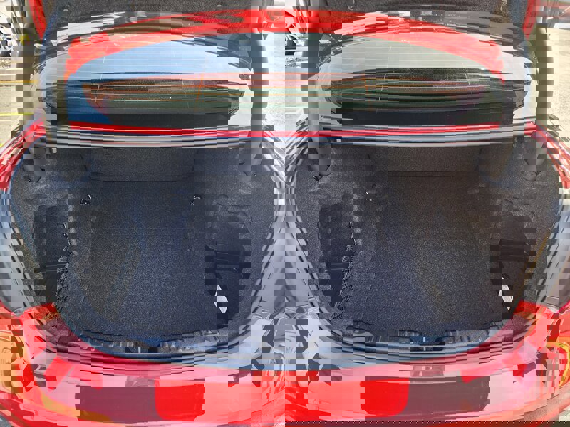 Used 2018 BMW 320i Sedan w/ Convenience Package image 13