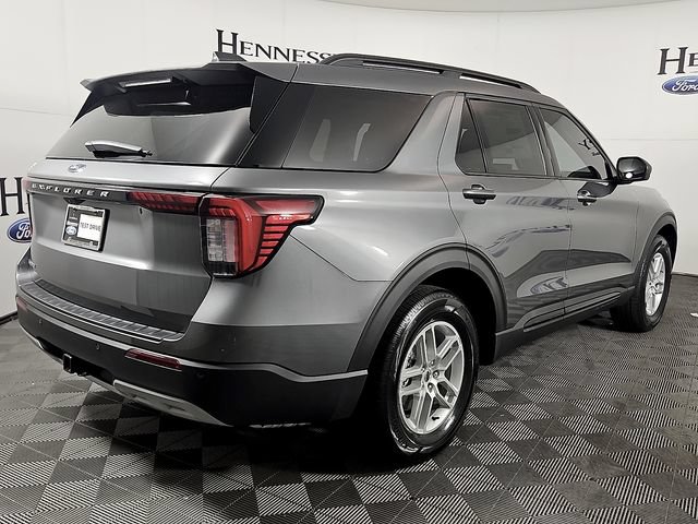 Used 2026 Ford Explorer Active w/ Active Comfort Package RWD image 5