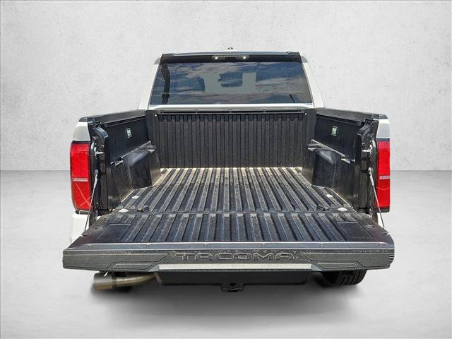 Certified 2025 Toyota Tacoma SR5 AWD/4WD image 6