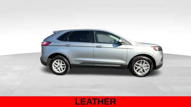 Used 2024 Ford Edge SEL image 9
