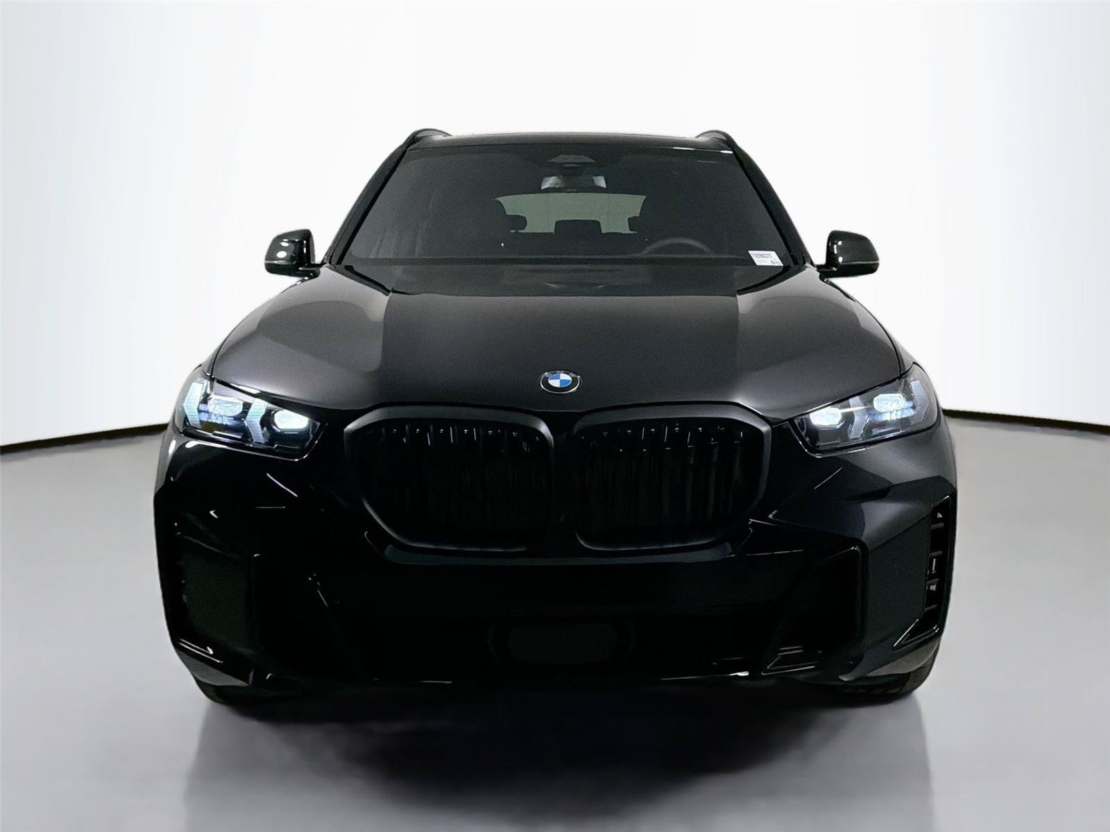 New 2026 BMW X5 xDrive40i w/ M Sport Package AWD/4WD image 2