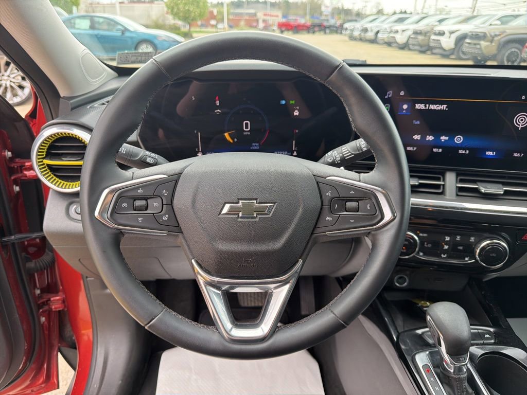 Used 2024 Chevrolet Trax ACTIV w/ Sunroof Package image 13