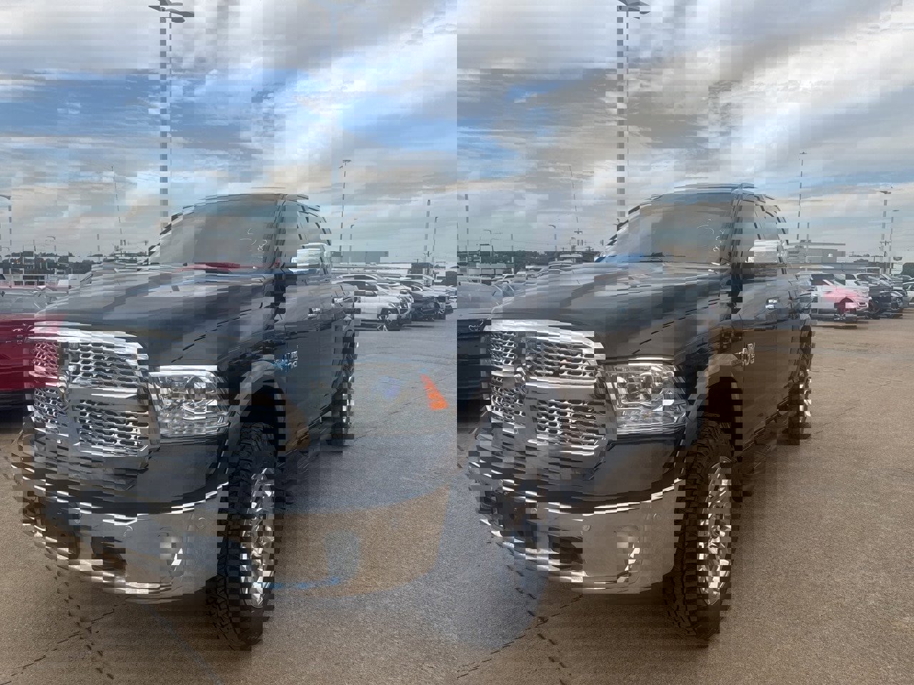 Used 2017 RAM 1500 Laramie video 3