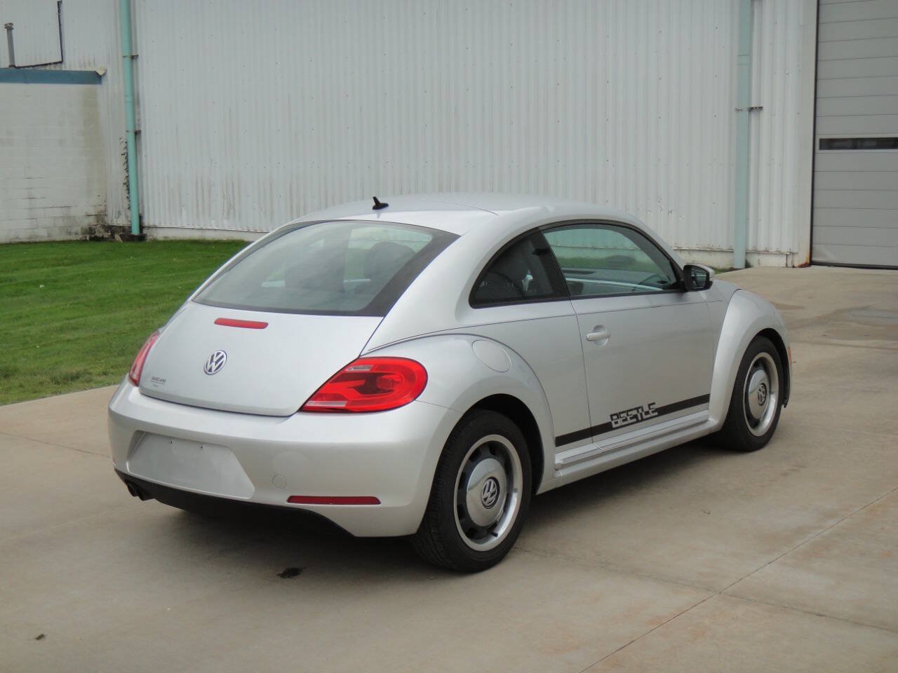 Used 2012 Volkswagen Beetle 2.5 FWD image 7