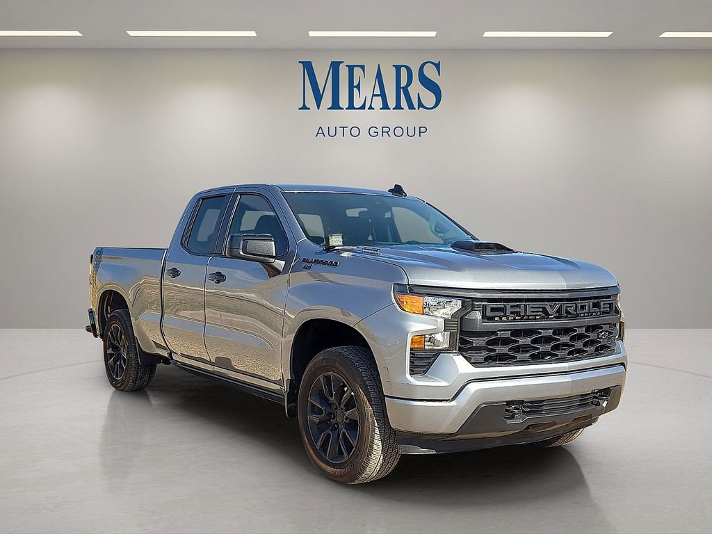 Used 2025 Chevrolet Silverado 1500 Custom image 7