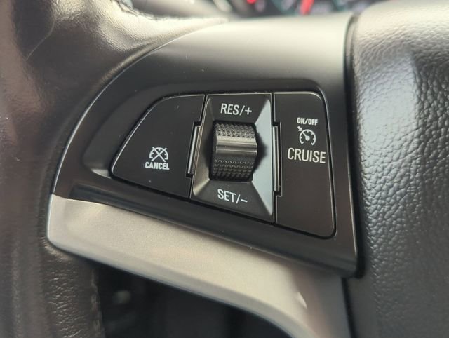 Used 2021 Chevrolet Trax LT w/ LT Convenience Package image 15