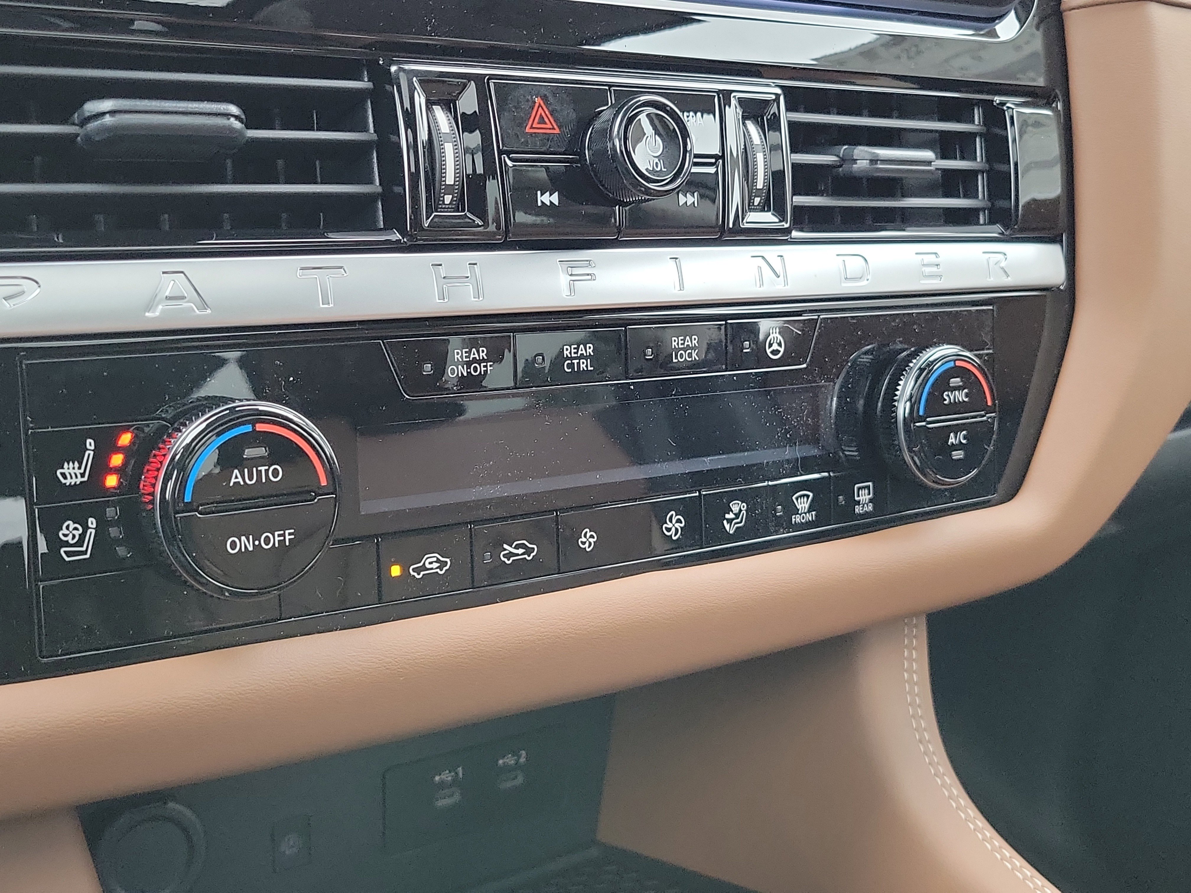 New 2026 Nissan Pathfinder Platinum image 23