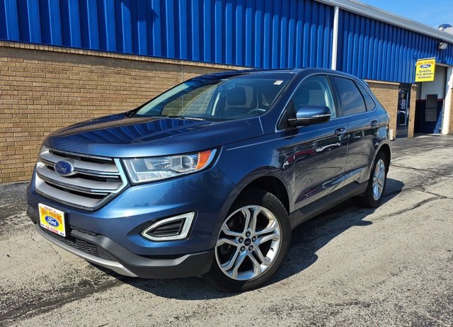 Used 2018 Ford Edge Titanium image 2