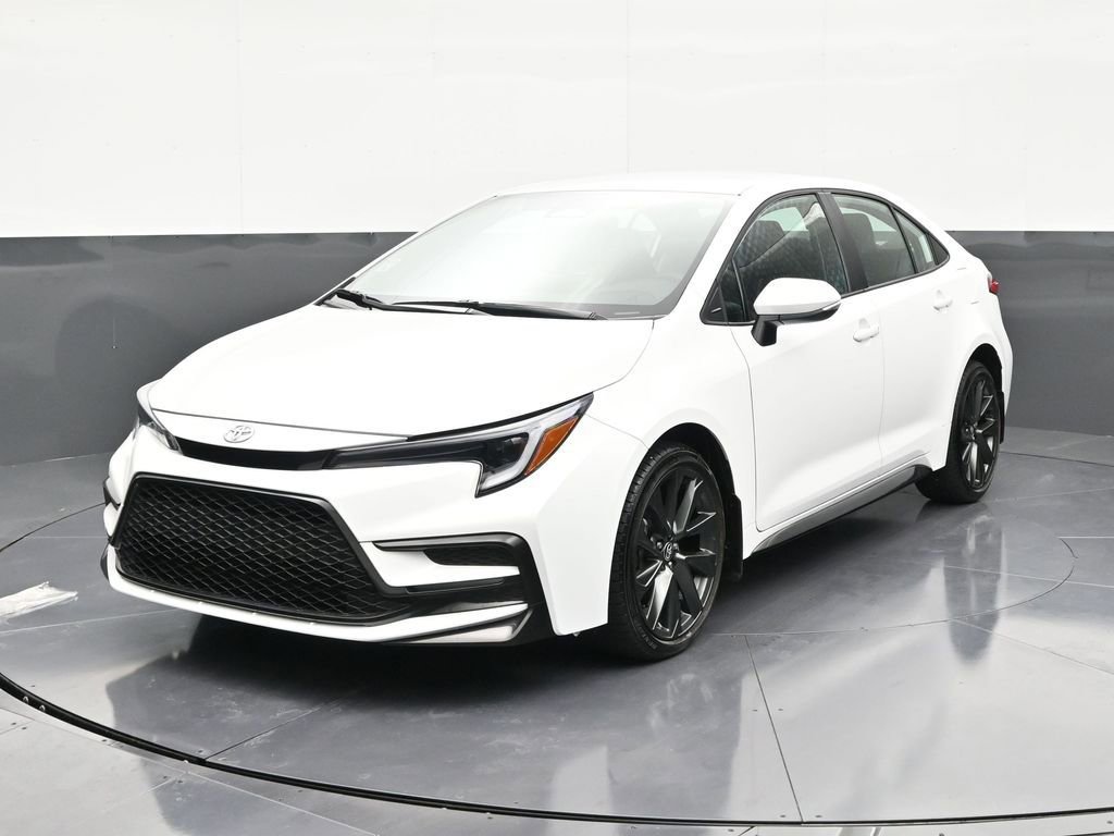 Used 2025 Toyota Corolla SE image 5
