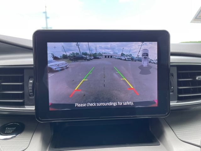 Used 2023 Ford Explorer XLT w/ Equipment Group 202A AWD/4WD image 20