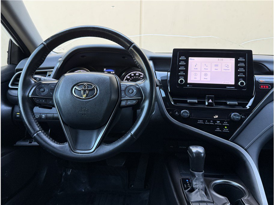 Used 2022 Toyota Camry SE FWD image 16
