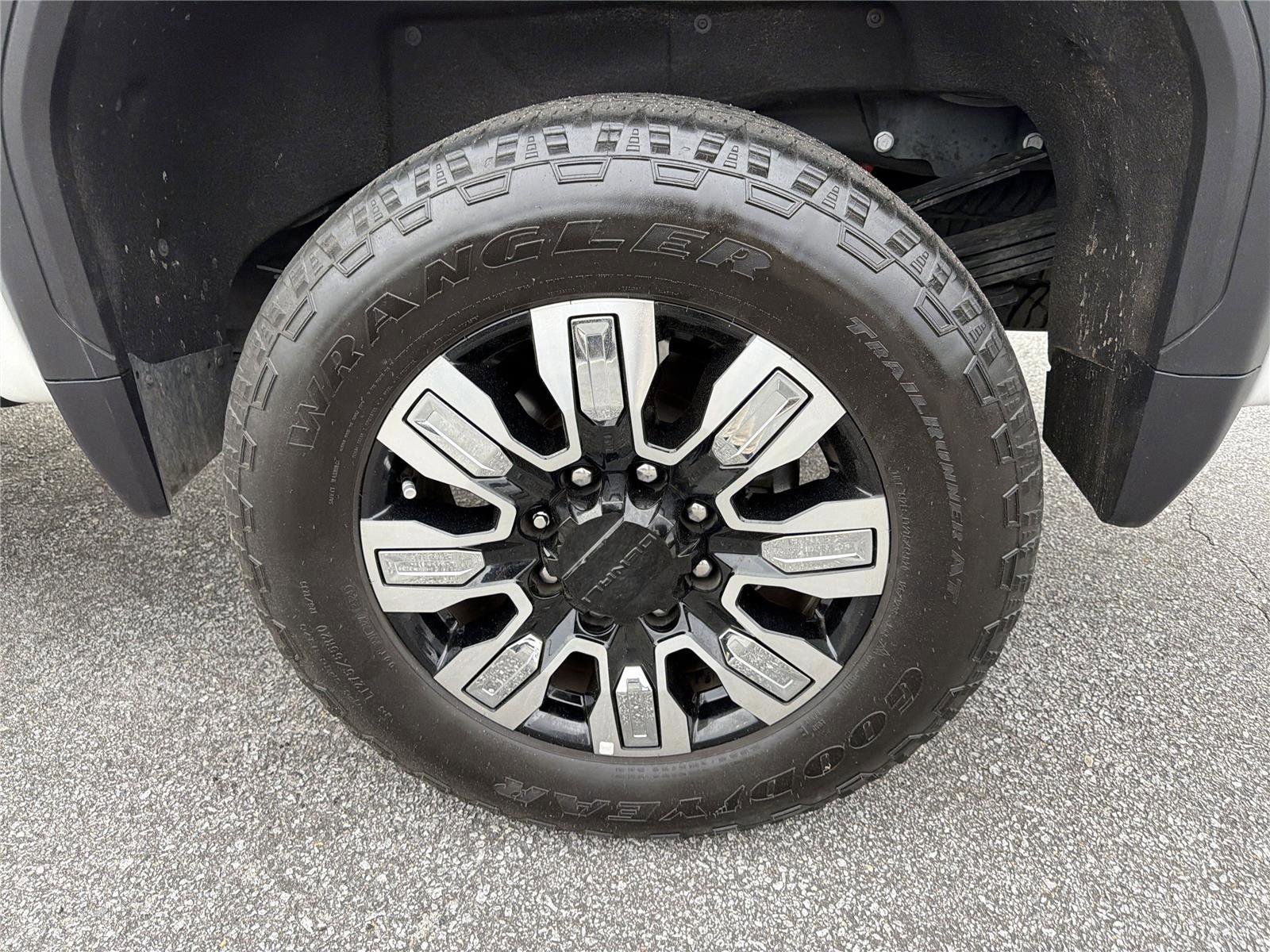 Used 2024 GMC Sierra 2500 Denali w/ Denali Reserve Package AWD/4WD image 19