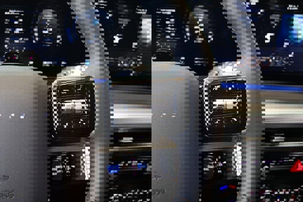 New 2026 Hyundai Ioniq 9 SEL image 12