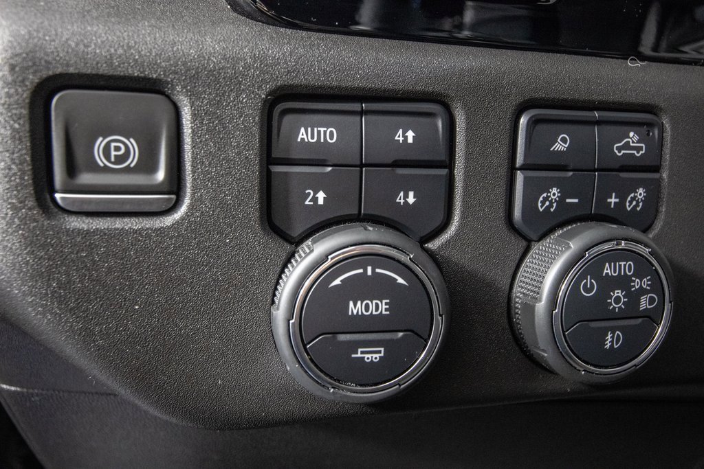 Used 2024 Chevrolet Silverado 1500 ZR2 w/ Technology Package image 24