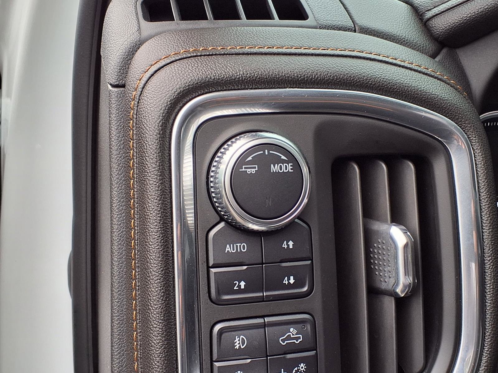 Used 2022 GMC Sierra 1500 AT4 w/ AT4 Preferred Package AWD/4WD image 22