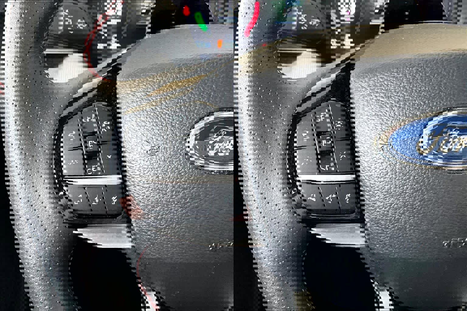 Certified 2025 Ford Explorer ST-Line w/ ST-Line Street Pack image 23