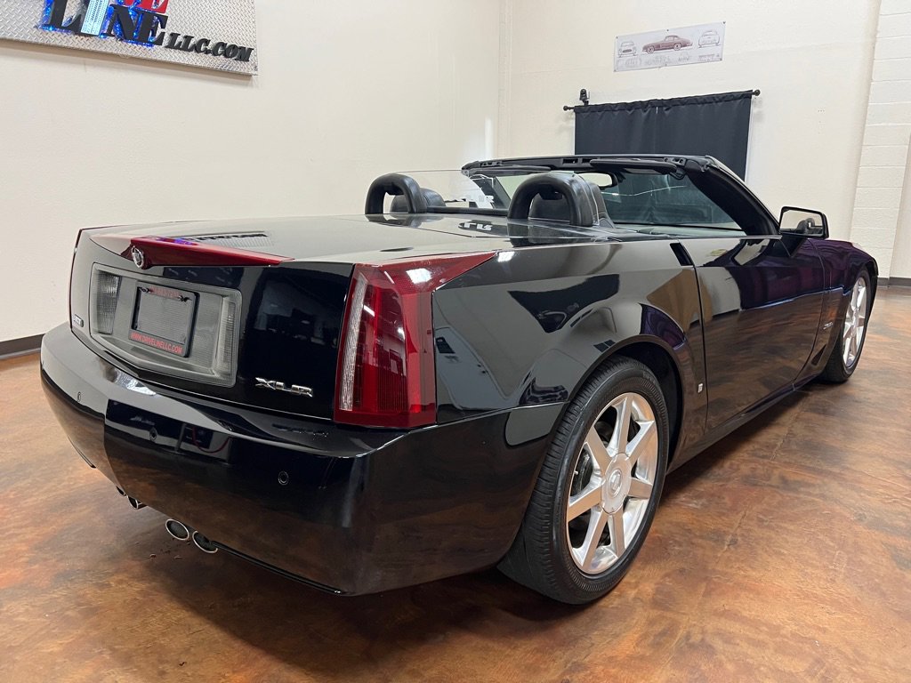 Used 2008 Cadillac XLR RWD image 9