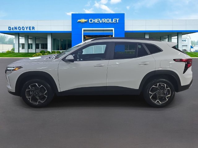 New 2026 Chevrolet Trax LT w/ Driver Confidence Package FWD image 11