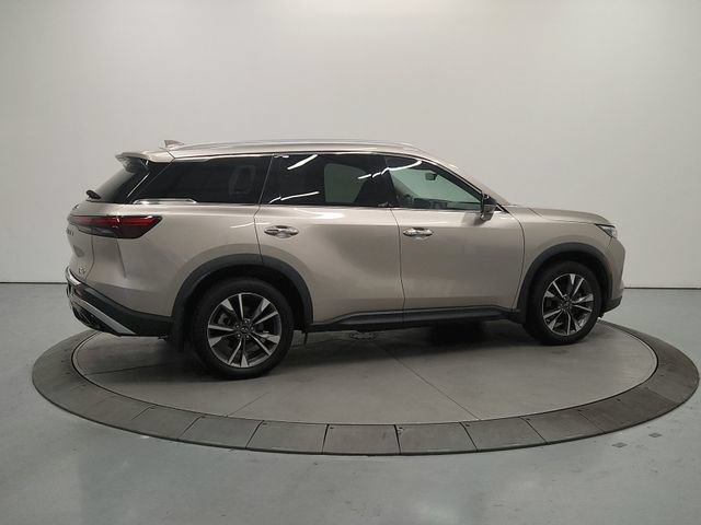 Used 2023 INFINITI QX60 Luxe w/ Cargo Package AWD/4WD image 9