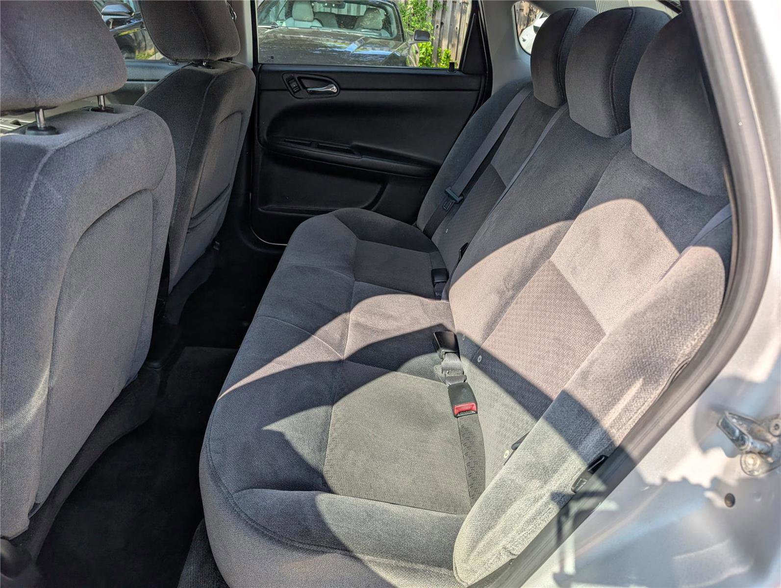 Used 2011 Chevrolet Impala LT FWD image 14