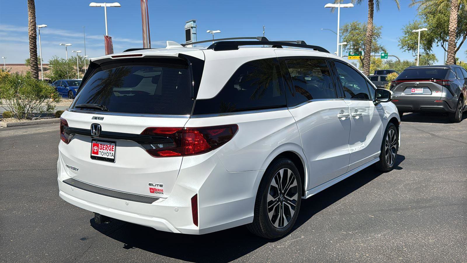 Used 2025 Honda Odyssey Elite image 7
