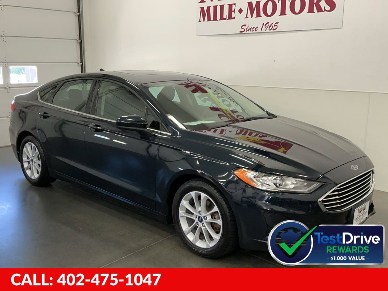 Used 2020 Ford Fusion SE FWD image 1