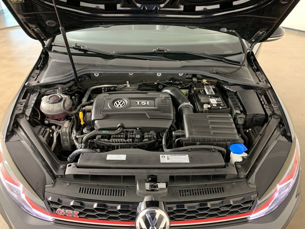 Used 2020 Volkswagen GTI SE image 40