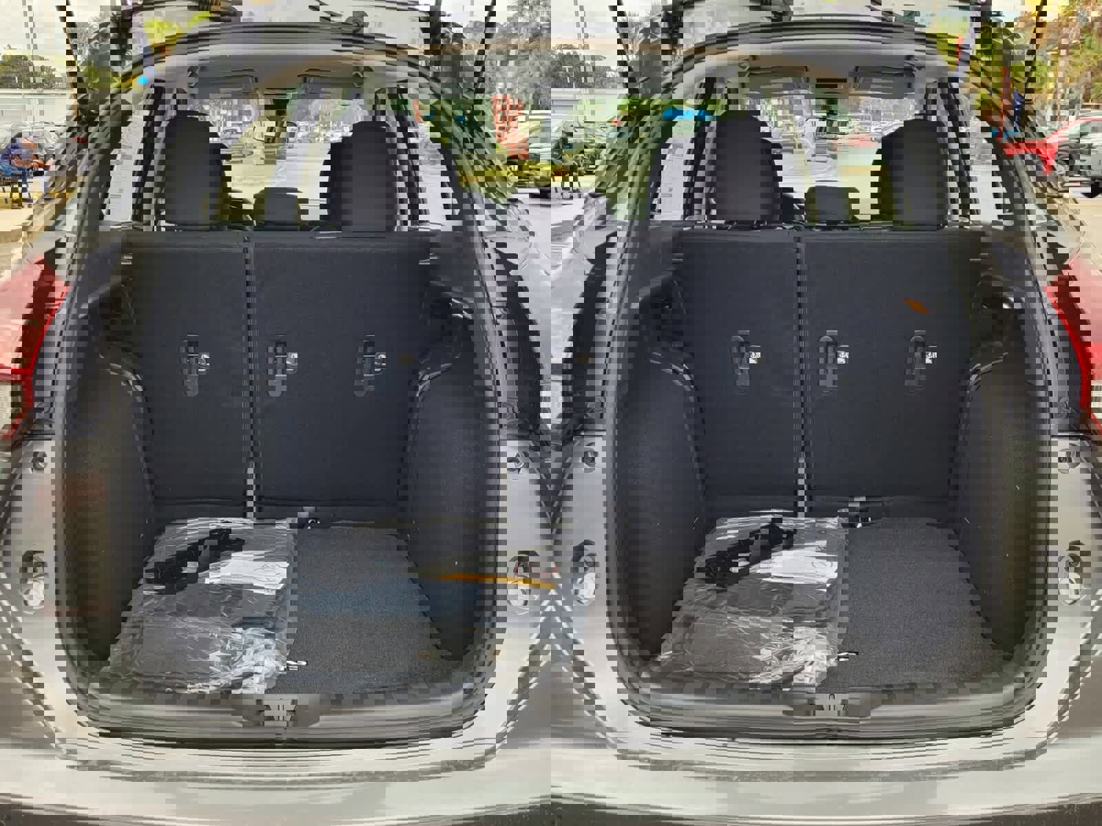 New 2025 Nissan Kicks Play S image 6